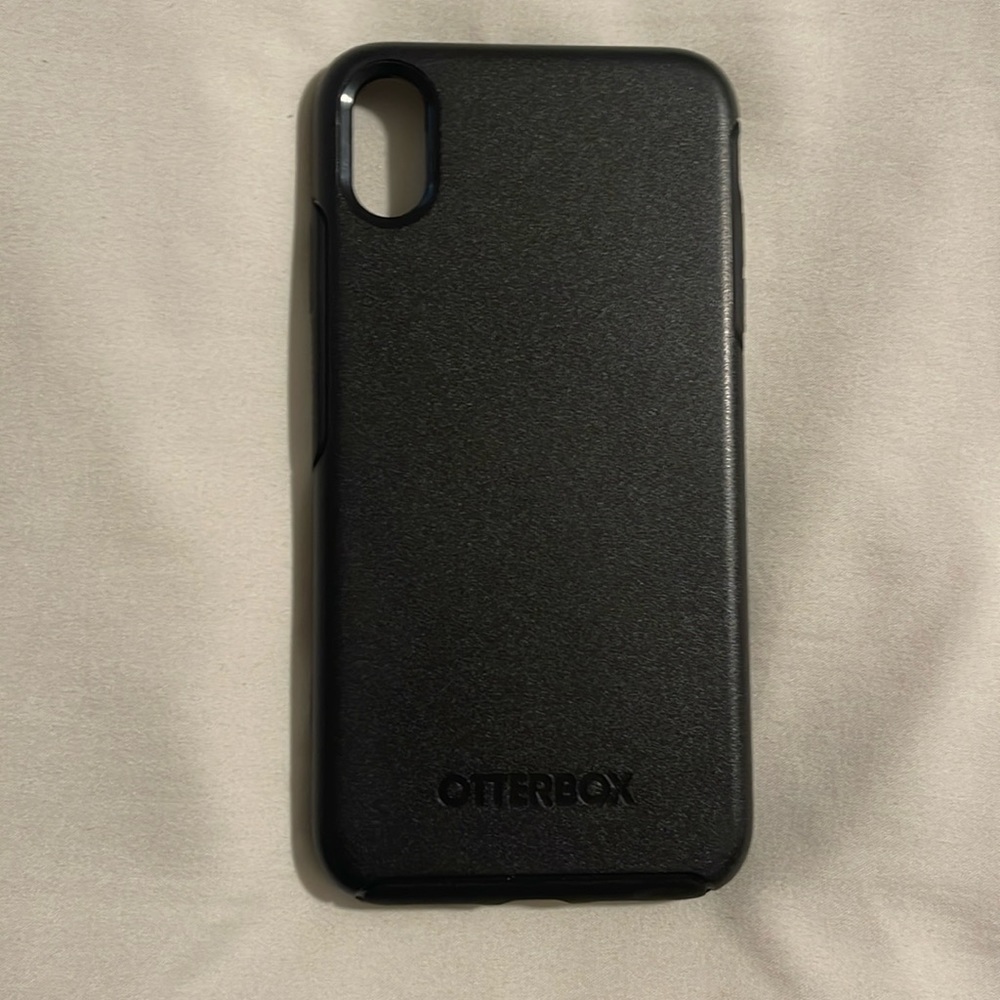 Otterbox Symmetry Series iPhone X/XS Max Phone Case - Thin Design